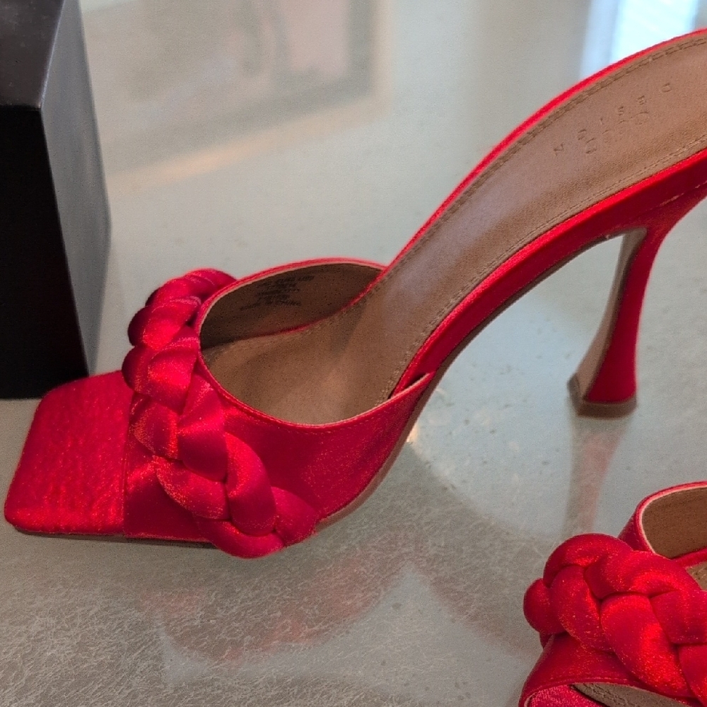 Red Mule Heels New 9 - Picture 3 of 8